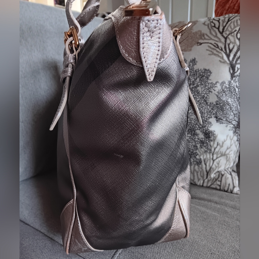 Burberry Metallic Leather Tote Bag - Picture 5 of 13